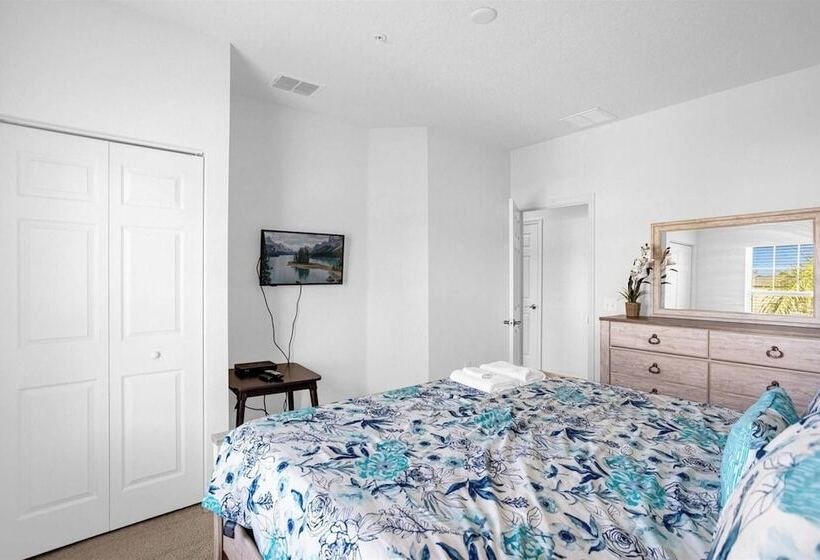 Beautiful Townhouse Next To Disney Parks 04