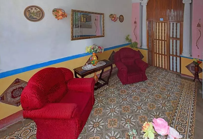 ベッドアンドブレックファースト Hostal Del Pino