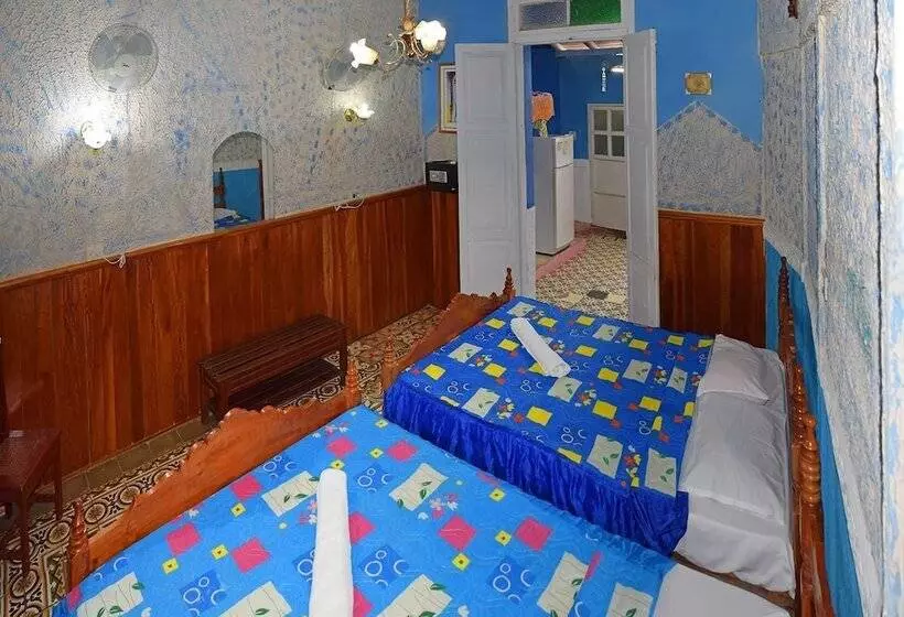 ベッドアンドブレックファースト Hostal Del Pino