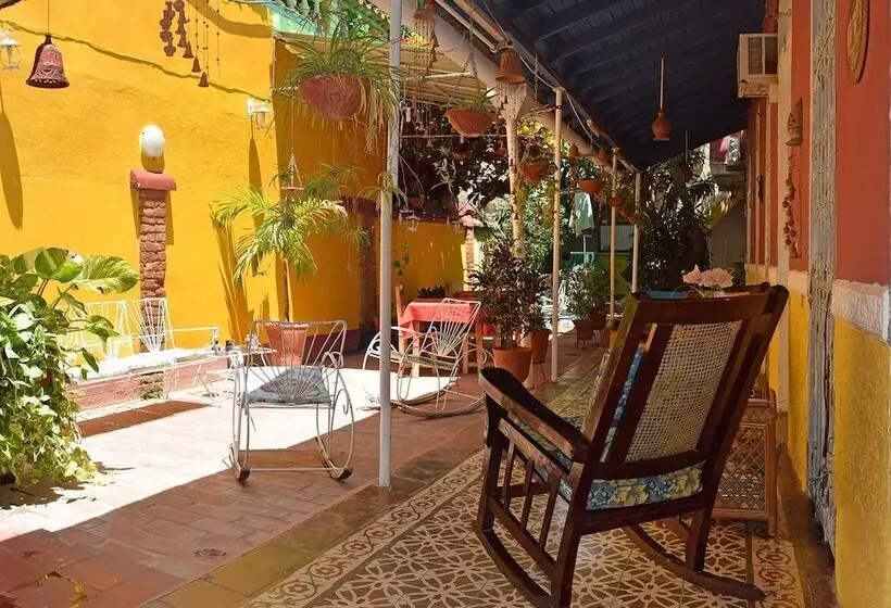 ベッドアンドブレックファースト Hostal Del Pino