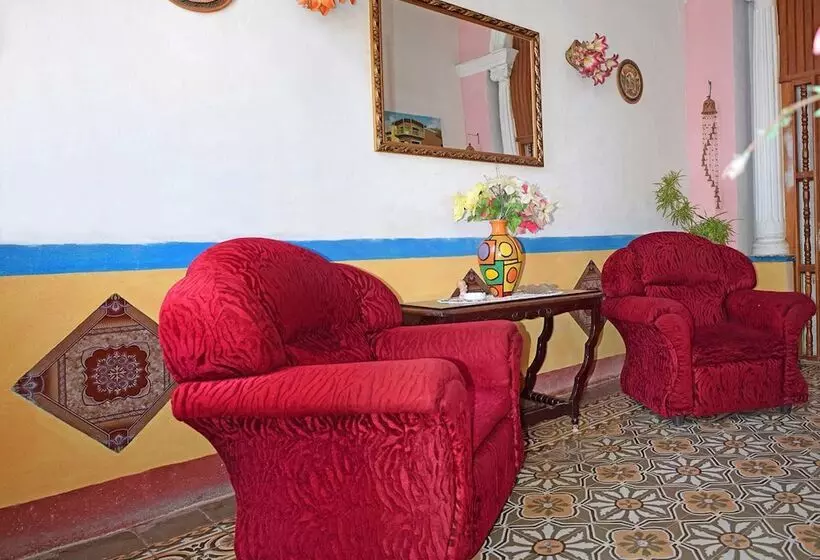 ベッドアンドブレックファースト Hostal Del Pino
