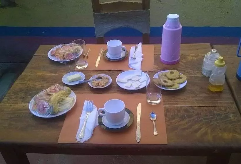 ベッドアンドブレックファースト Hostal Del Pino