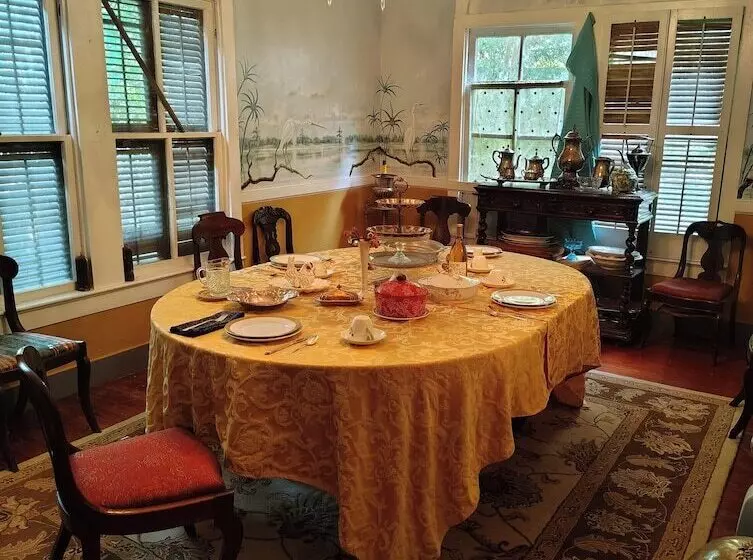 Aamiaismajoitus (B&B) Lafleur Guest House