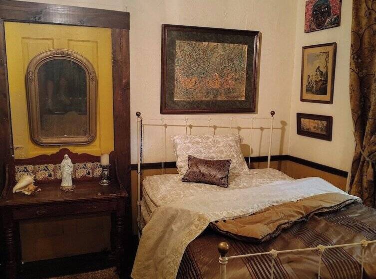 Bed and Breakfast Lafleur Guest House