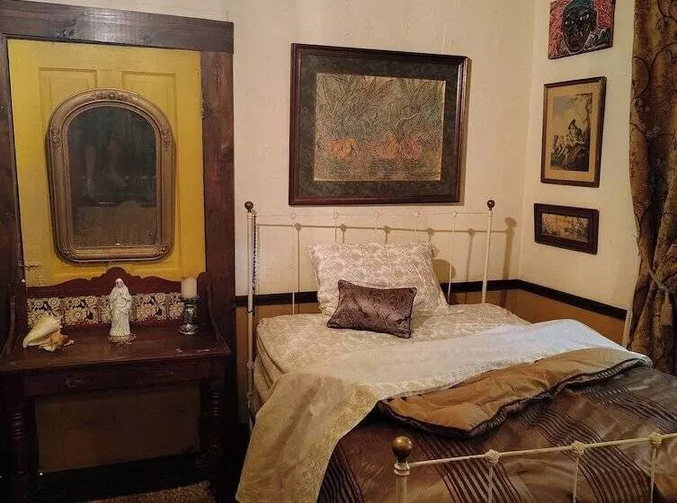 Aamiaismajoitus (B&B) Lafleur Guest House