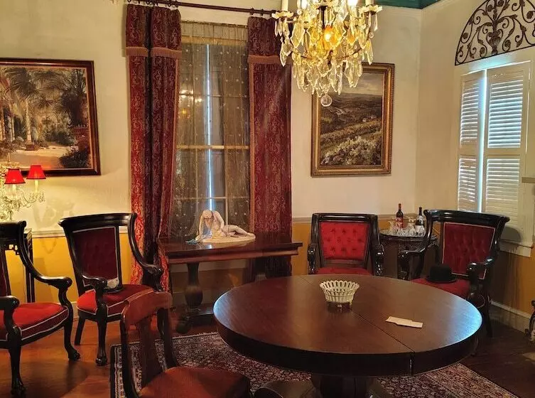 Aamiaismajoitus (B&B) Lafleur Guest House