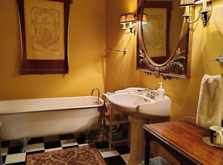 Aamiaismajoitus (B&B) Lafleur Guest House