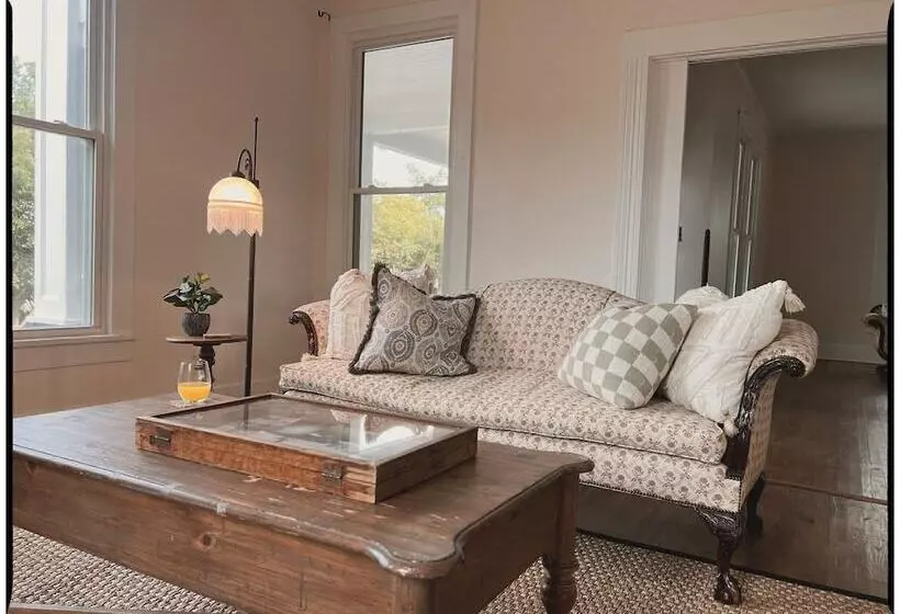 Aamiaismajoitus (B&B) Thames Home