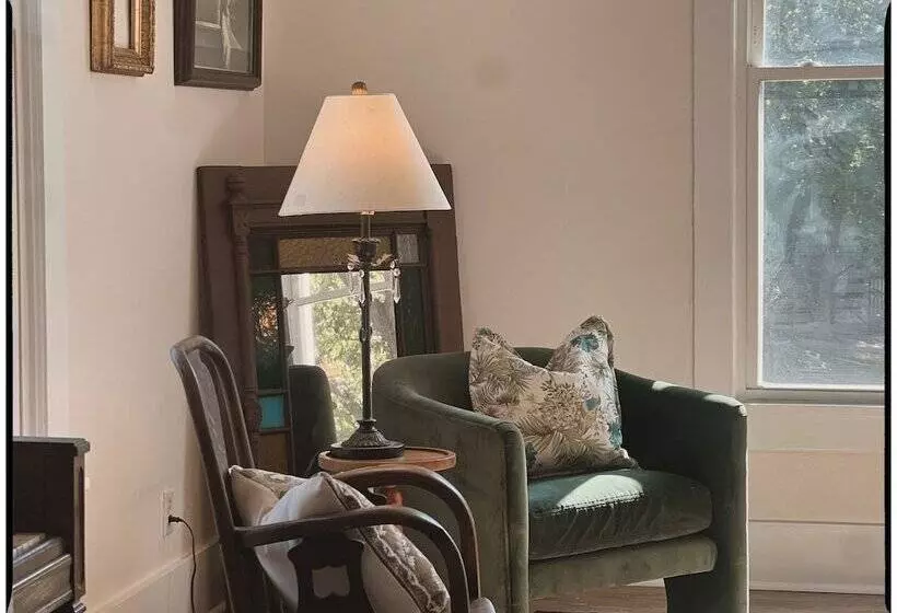 Aamiaismajoitus (B&B) Thames Home