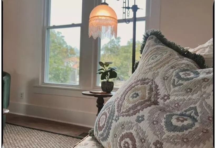 Aamiaismajoitus (B&B) Thames Home