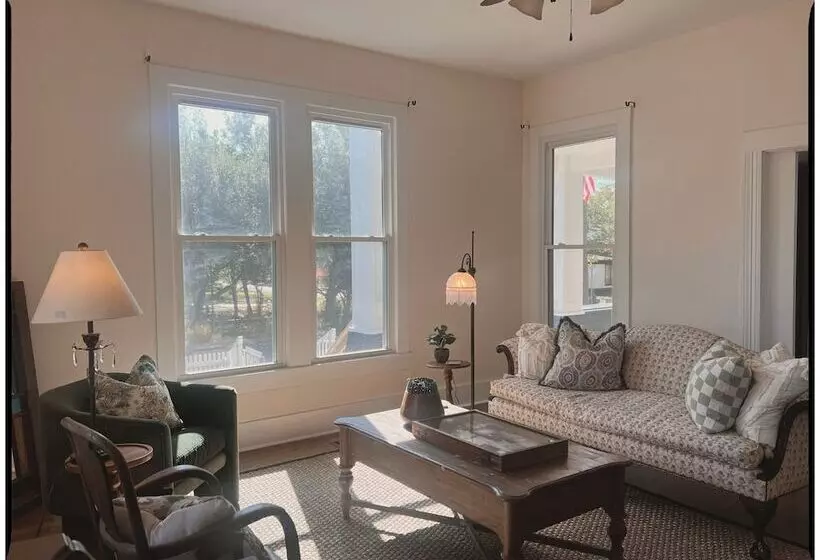 Aamiaismajoitus (B&B) Thames Home