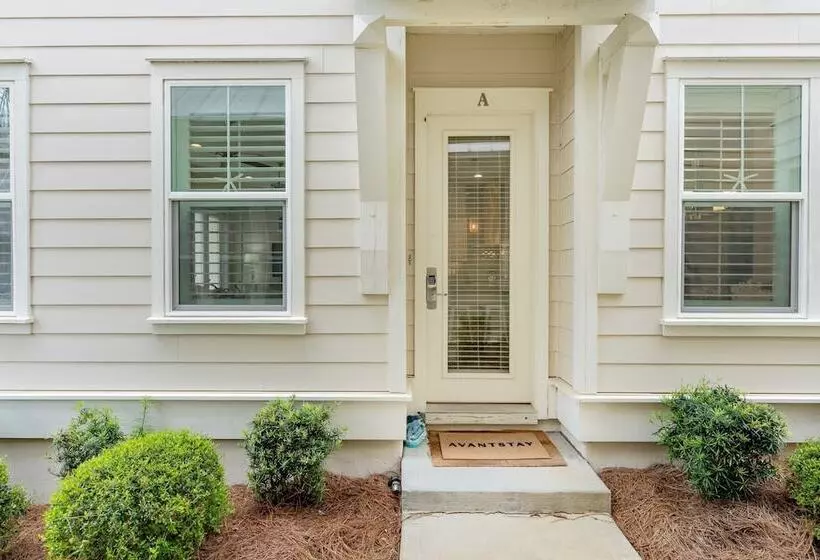 Emerald Gem By Avantstay Pool Access, 3mins To Beach!