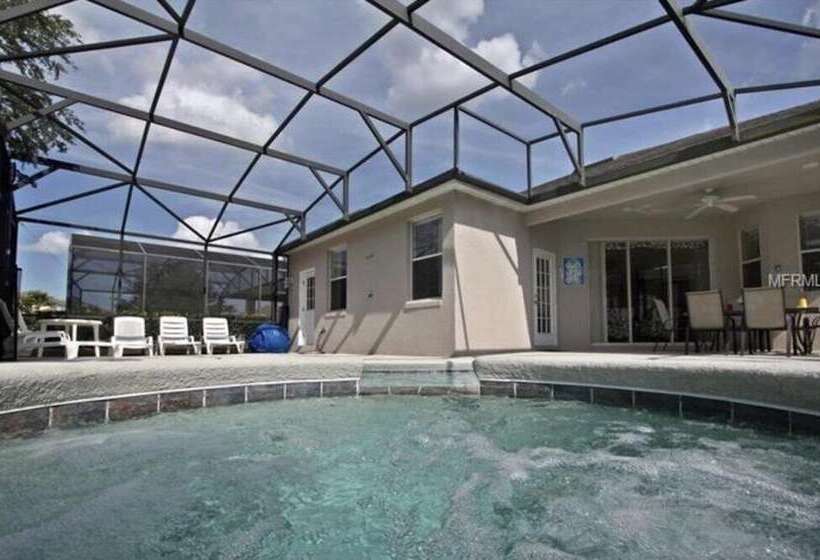 Family Home At Tower Lake