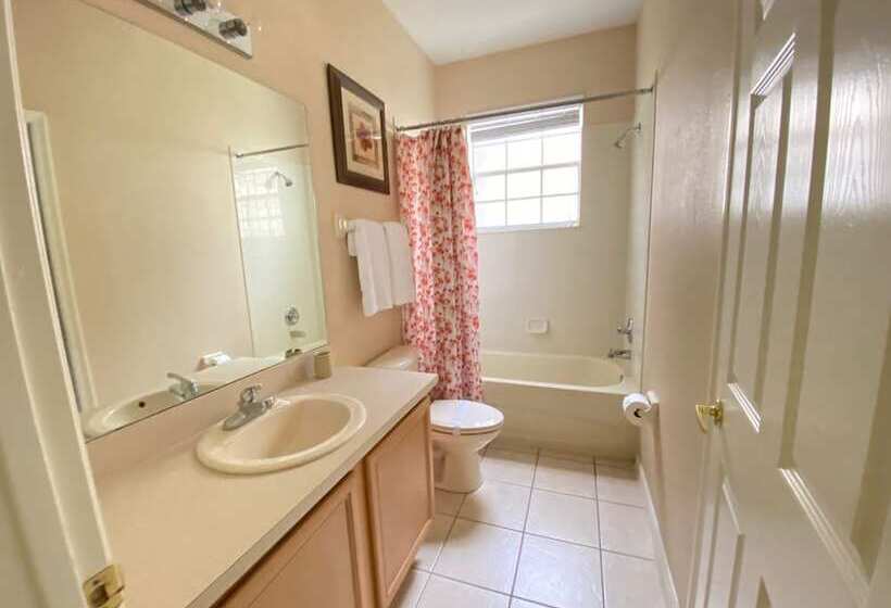 Family Home At Tower Lake