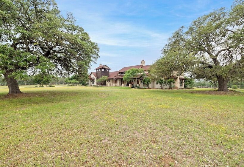 בית מלון כפרי Rusted Roof Ranch   Pool Bar Fireplace