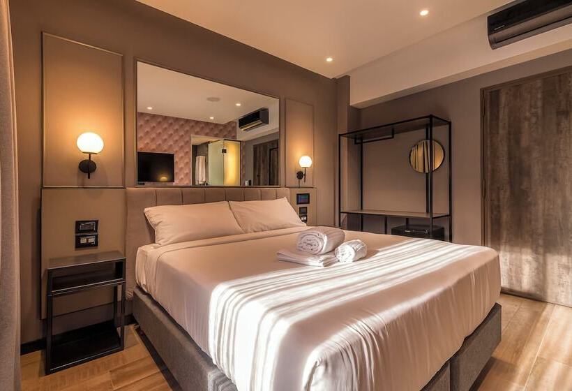 هتل Up Laprida   Solo Adultos