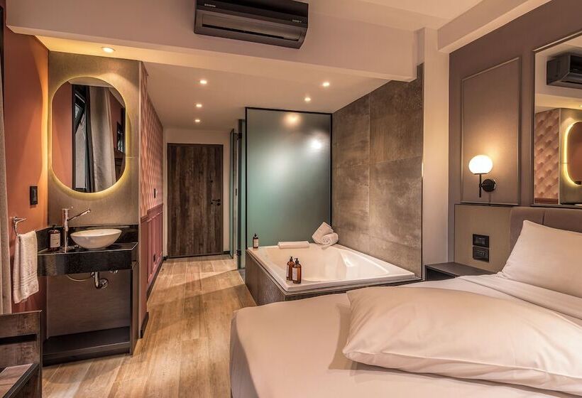 هتل Up Laprida   Solo Adultos