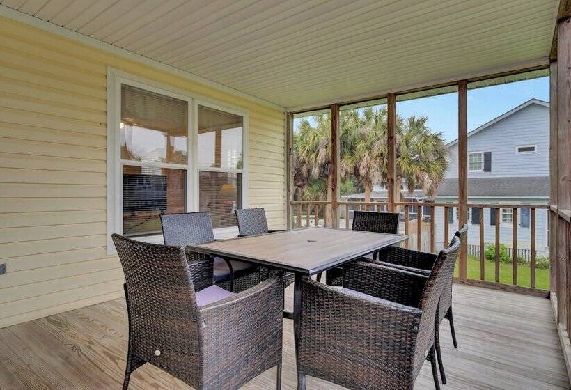 Ion By Avantstay Walk To Beach, Dining, Shopping Central Location Deck