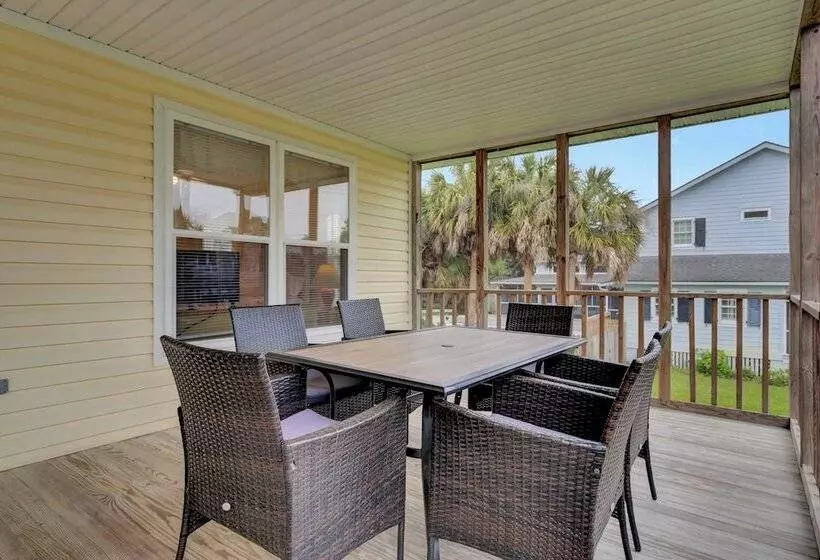 Ion By Avantstay Walk To Beach, Dining, Shopping Central Location Deck