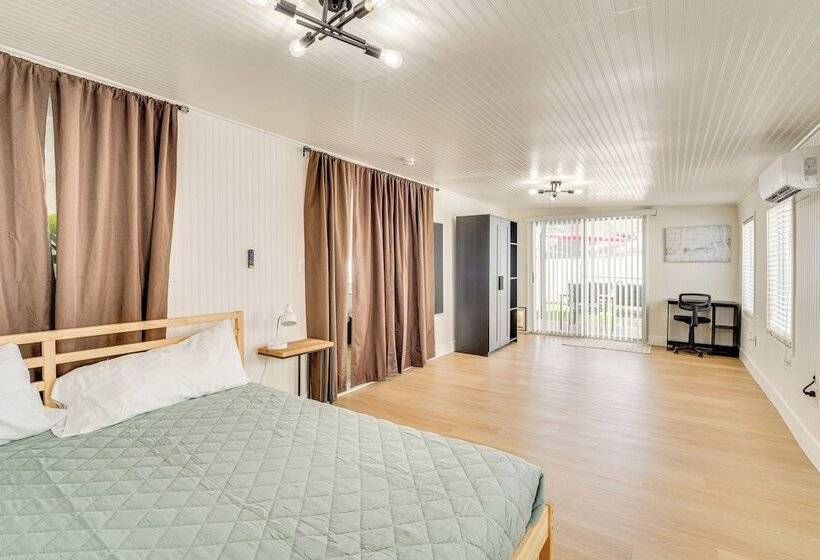 Las Vegas Home ~ 5 Mi To Strip: Fire Pit & Grill!