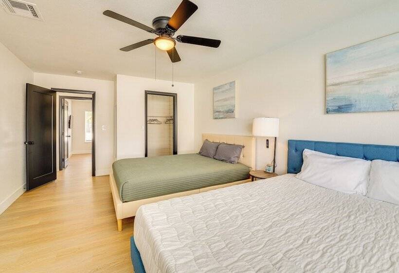 Las Vegas Home ~ 5 Mi To Strip: Fire Pit & Grill!