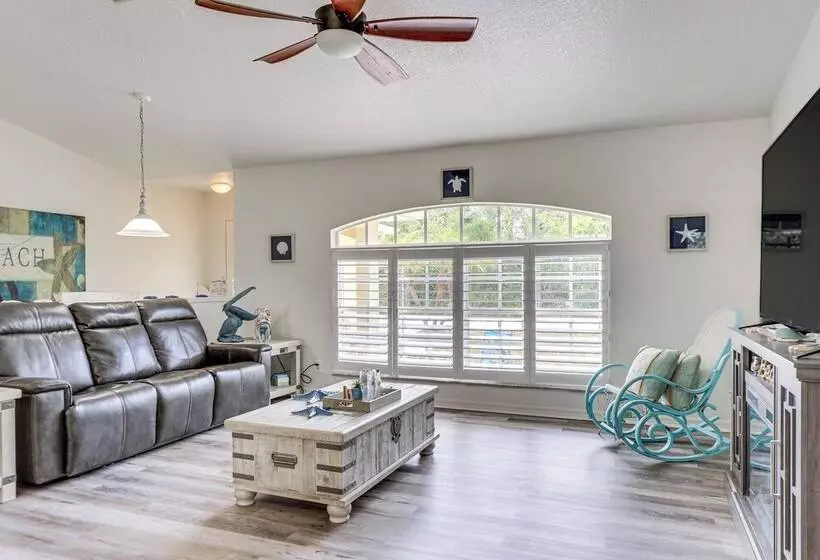 North Port Home W/ Lanai & Pool   8 Mi To Beach!