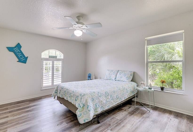 North Port Home W/ Lanai & Pool   8 Mi To Beach!