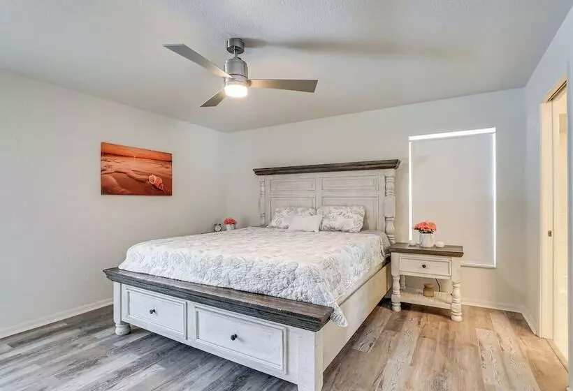 North Port Home W/ Lanai & Pool   8 Mi To Beach!