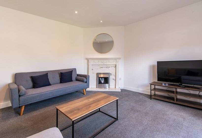 פנסיון Gertrude House