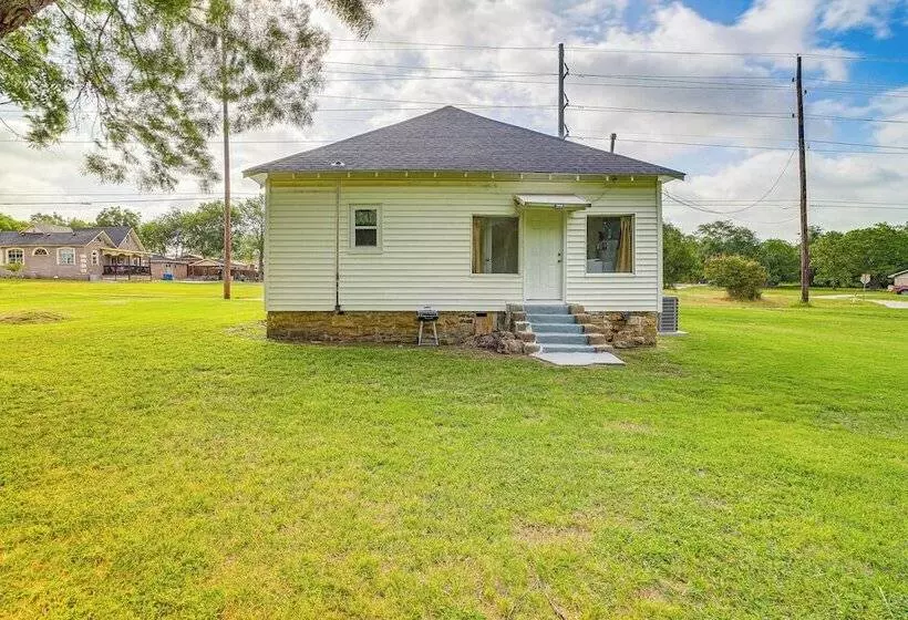 Mcalester Home W/ Large Yard & Grill!