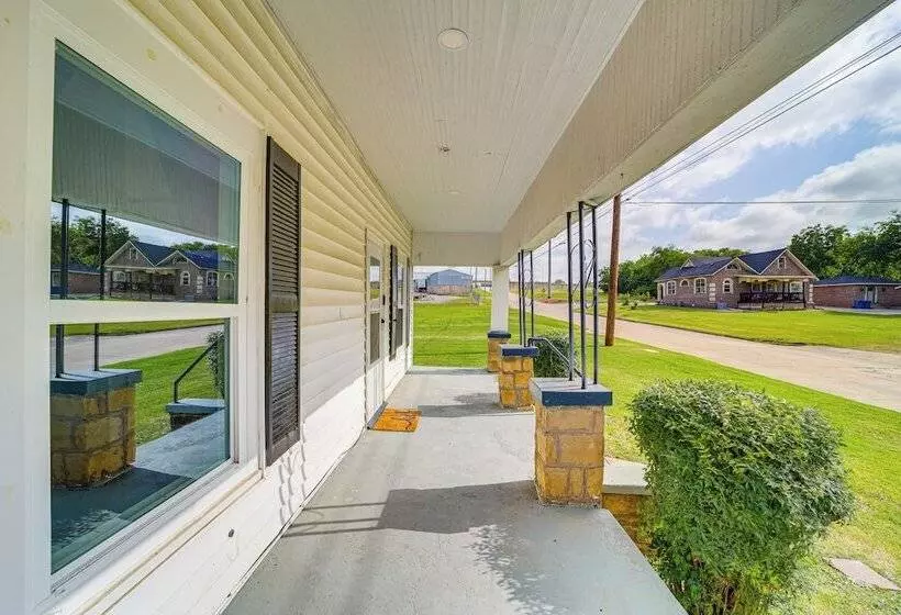 Mcalester Home W/ Large Yard & Grill!