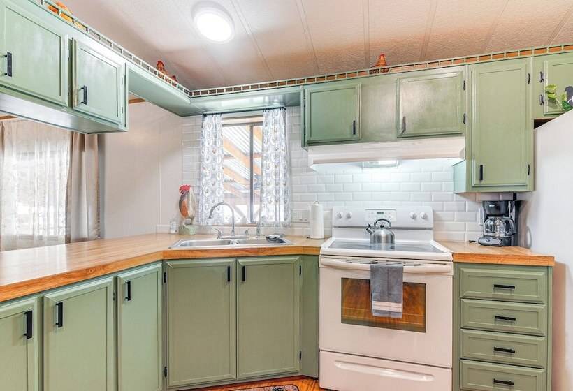 Pet Friendly Page Home ~ 4 Mi To Lake Powell!