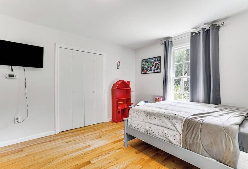 Pocono Summit Home W/ Hot Tub ~ 4 Mi To Kalahari!