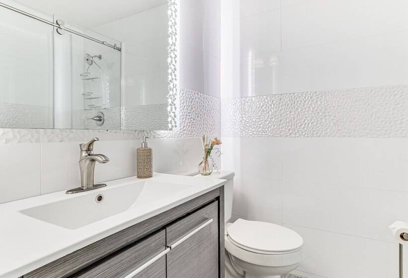 Pocono Summit Home W/ Hot Tub ~ 4 Mi To Kalahari!