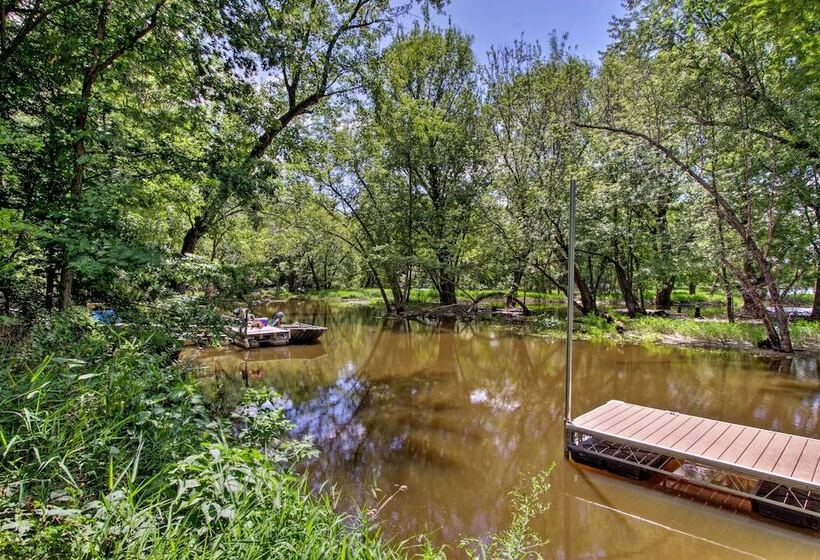 Riversong  Waterfront La Crosse Home W/ Dock