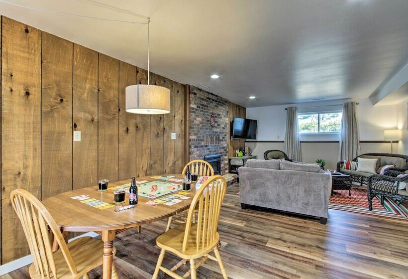 Riversong  Waterfront La Crosse Home W/ Dock