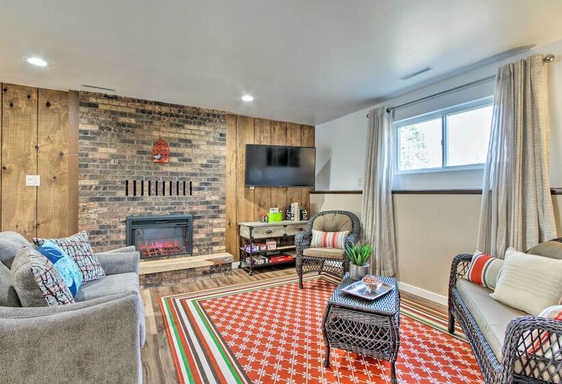 Riversong  Waterfront La Crosse Home W/ Dock