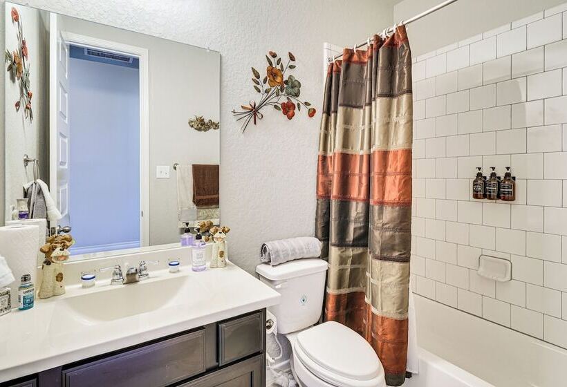 19 Mi To San Antonio River Walk: Home W/ Grill!