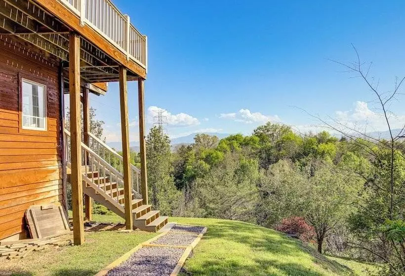 Sevierville Home W/ Mountain & Countryside Views
