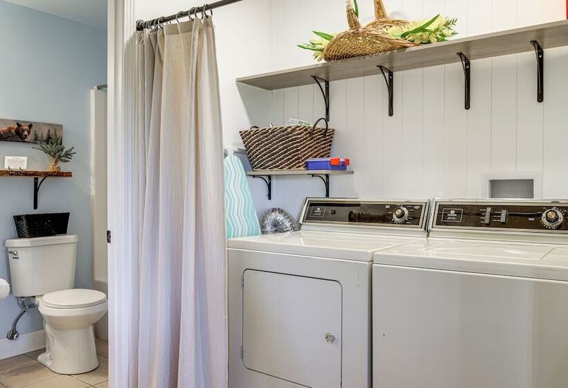 Sevierville Home W/ Mountain & Countryside Views