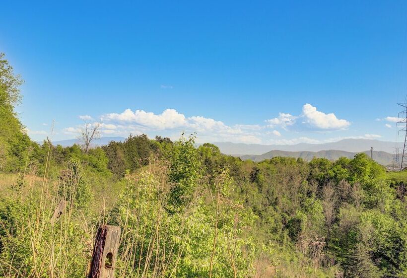 Sevierville Home W/ Mountain & Countryside Views