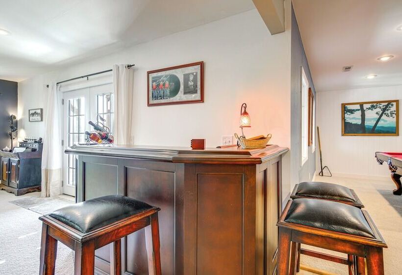 Sevierville Home W/ Mountain & Countryside Views