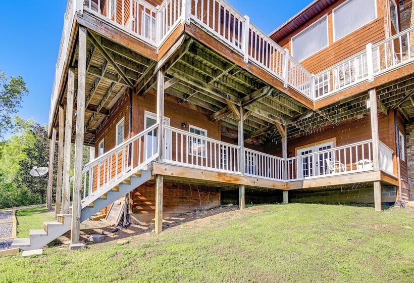 Sevierville Home W/ Mountain & Countryside Views