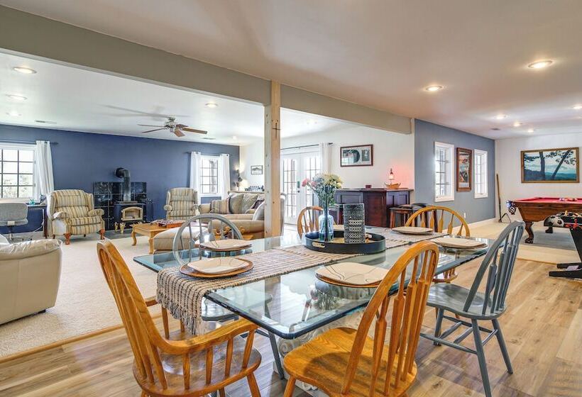 Sevierville Home W/ Mountain & Countryside Views