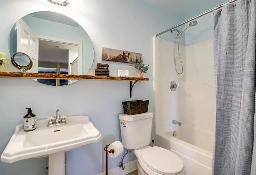 Sevierville Home W/ Mountain & Countryside Views