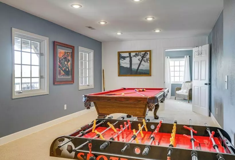 Sevierville Home W/ Mountain & Countryside Views