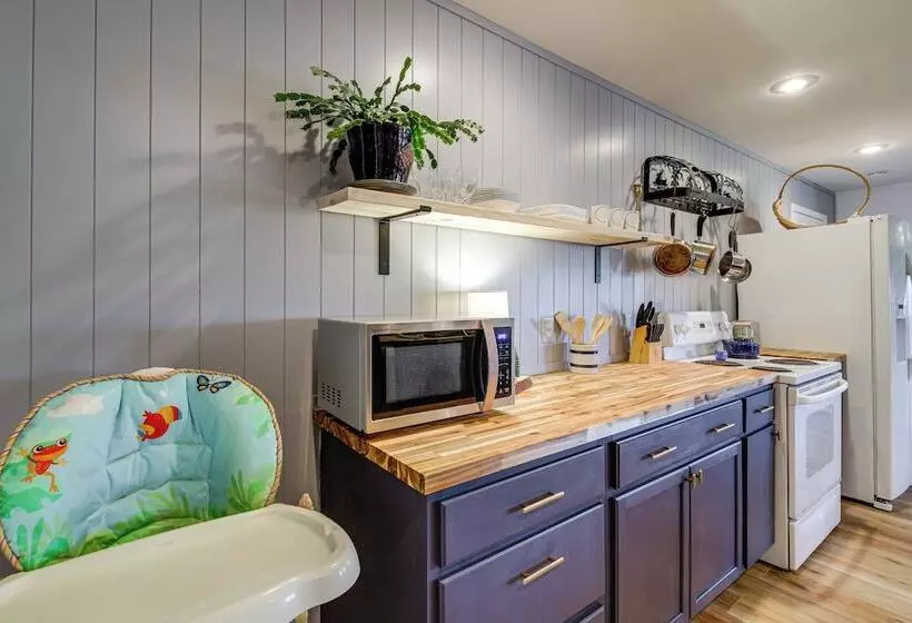 Sevierville Home W/ Mountain & Countryside Views