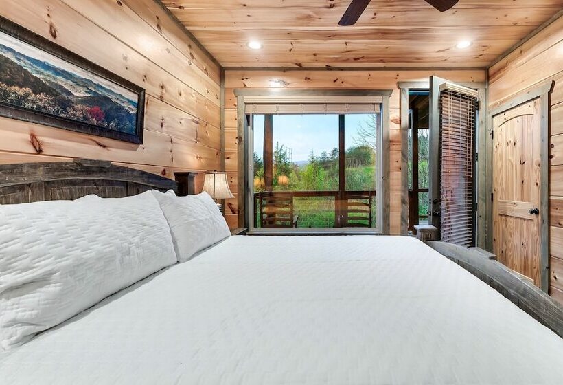 Smoky Horizon By Avantstay Views + Game Room, Hot Tub & Movie Theater!