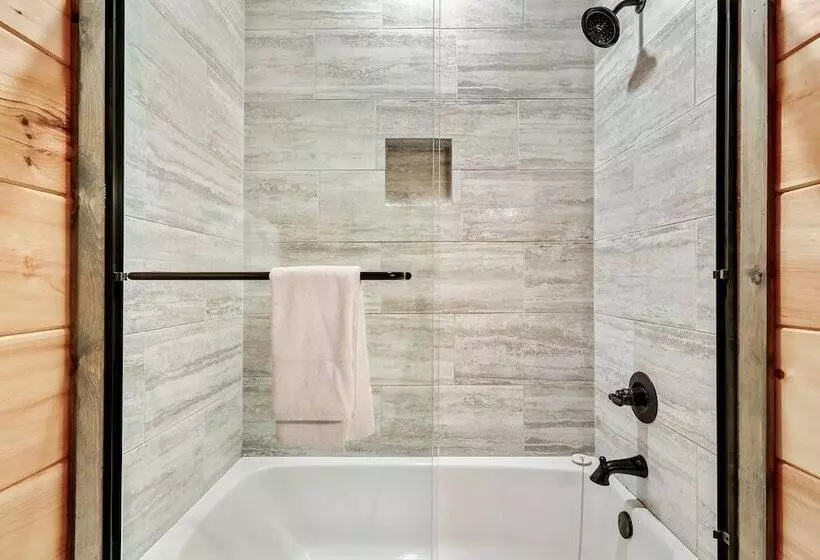 Smoky Horizon By Avantstay Views + Game Room, Hot Tub & Movie Theater!