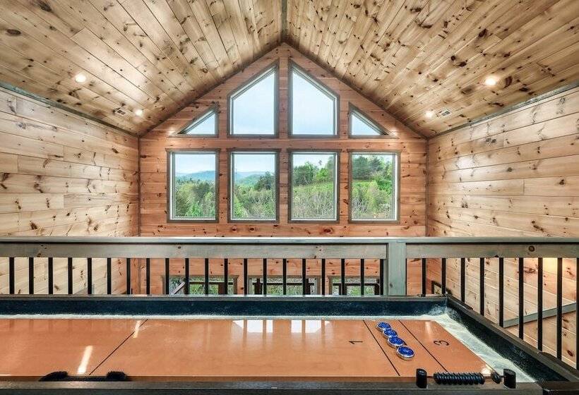 Smoky Horizon By Avantstay Views + Game Room, Hot Tub & Movie Theater!